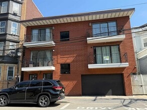 Building Photo - 226 49th St