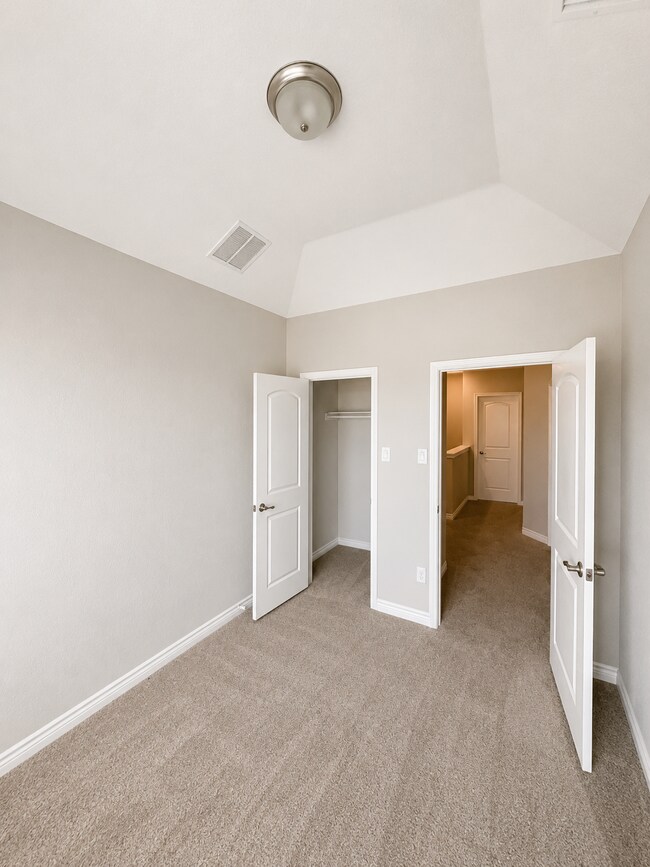 Building Photo - 436 Northwood Dr