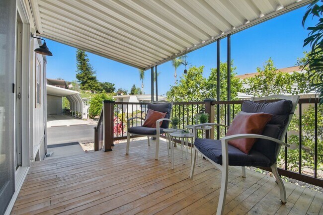 Building Photo - Highly Desirable Double Wide 55+ Home in Rancho Escondido!