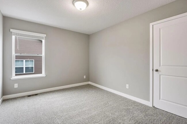 Building Photo - 20554 Glade Ave