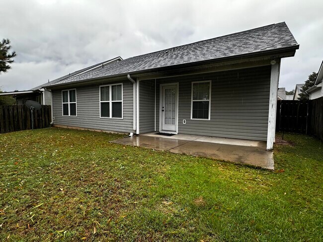 Building Photo - 206 High Meadows Cir