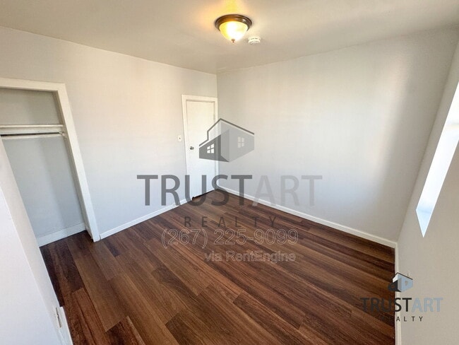 Building Photo - 2629 N Palethorp St