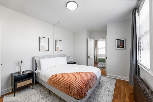 Building Photo - 4000 Vine St