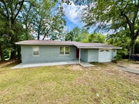 Building Photo - Cozy and Convenient - 2 bedroom home in We...