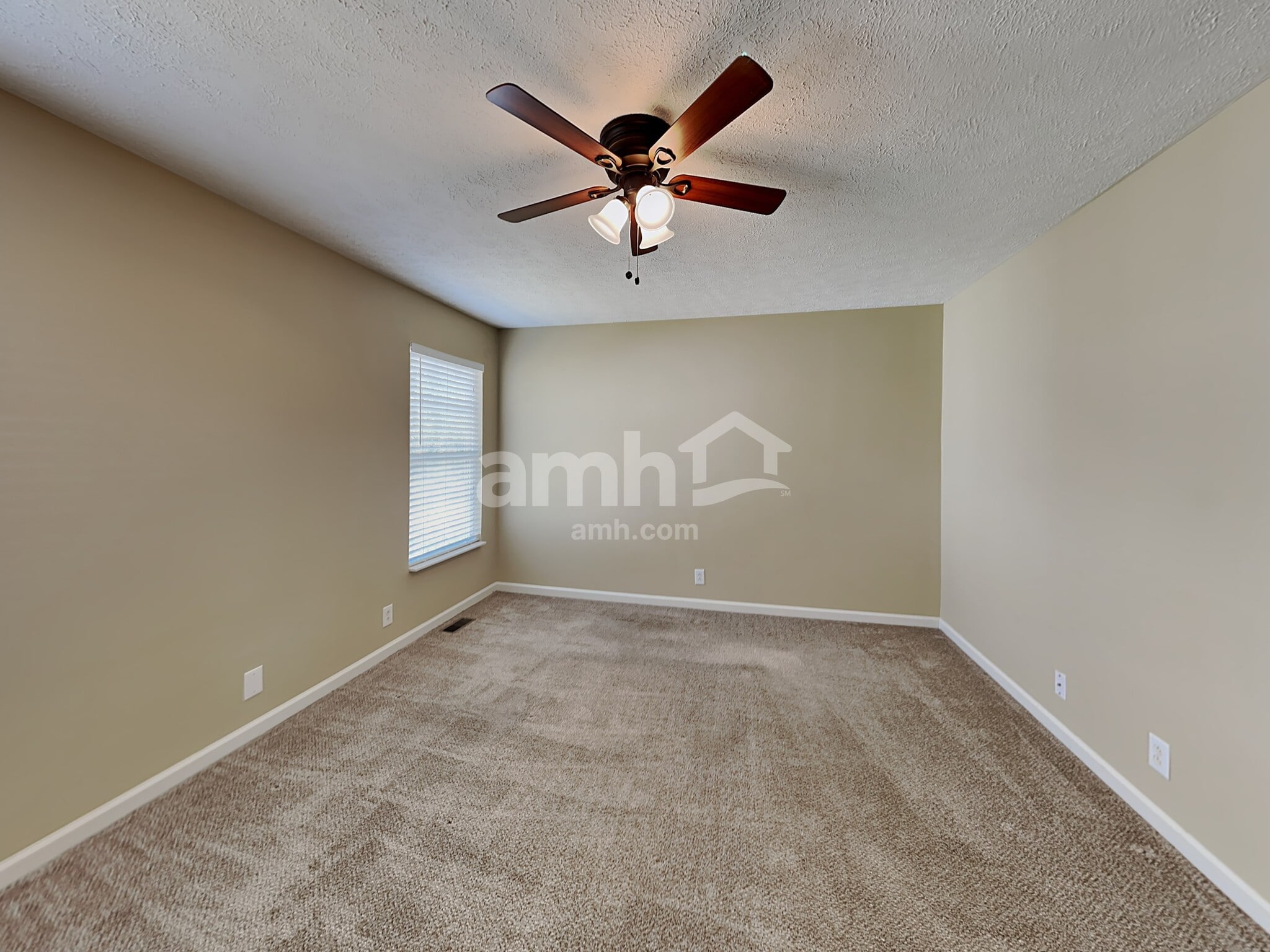 Building Photo - 1000 Brianne Ct