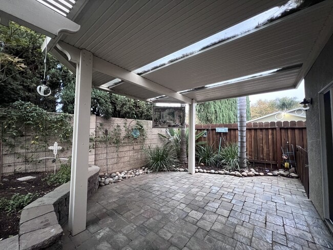 Building Photo - 457 Morales Ct