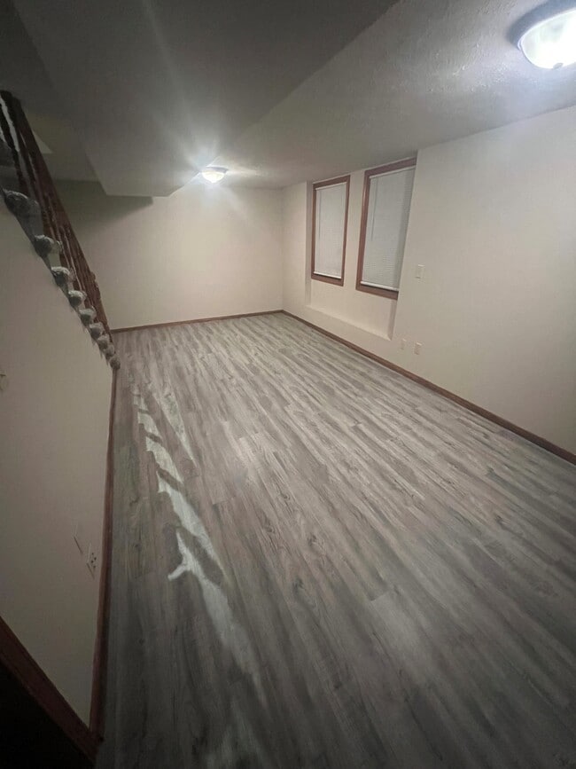 Building Photo - 1312 Applewood Ln