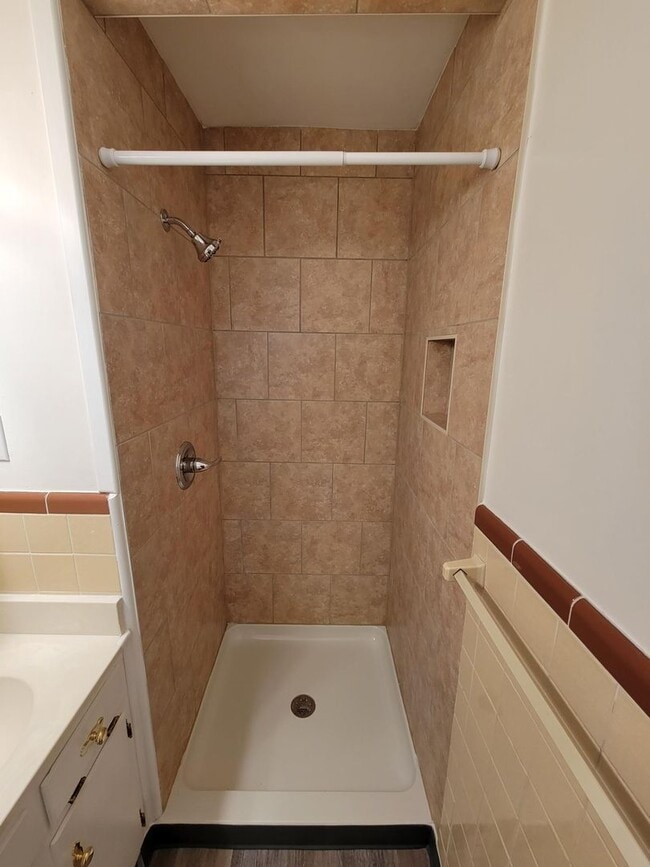 Building Photo - Spacious 3 Bed, 2 Bath Home in Graham, NC - Available for Rent!