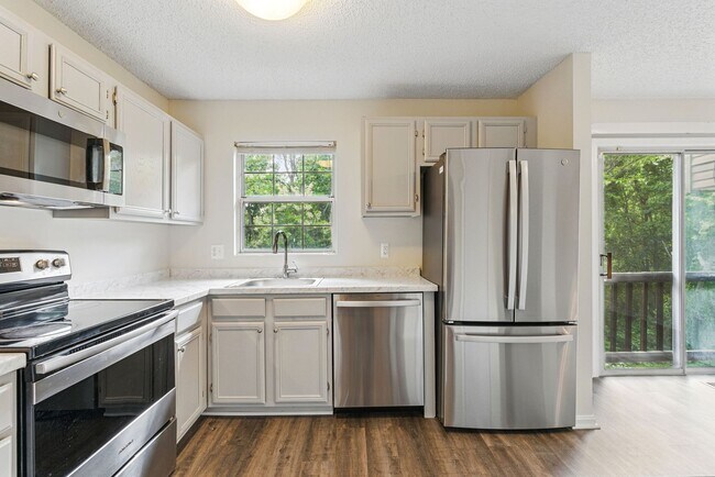 Building Photo - 505 Knollwood Ct