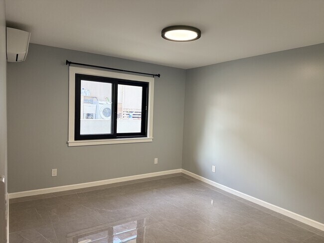 Building Photo - 4030 Hoku Ave