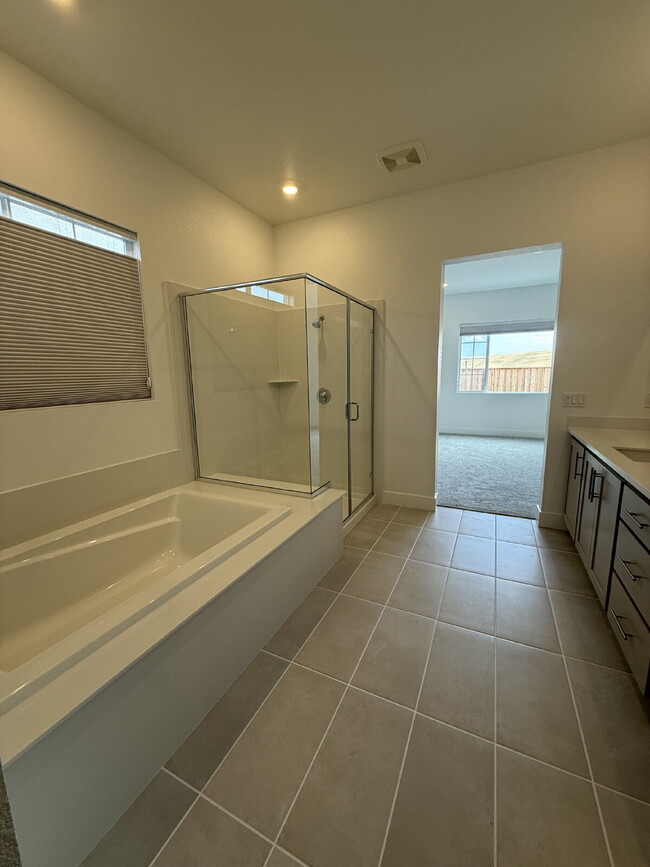 Building Photo - Brand-New 4-Bedroom Single-Story Home with Solar, Stunning Views & Open Floor Plan!