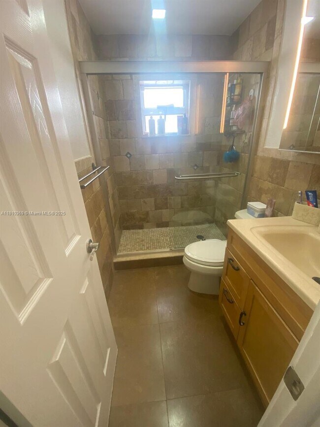 Building Photo - 14730 SW 57th Terrace
