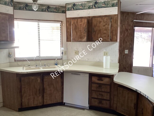 Building Photo - San Bernardino County Rental located in Ne...