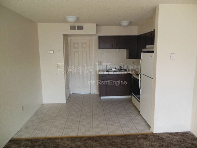 Building Photo - 1205 Kelso St