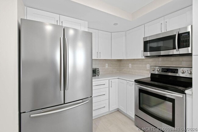 Building Photo - 3560 S Ocean Blvd