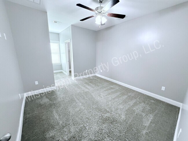 Building Photo - 4BR/4.5BA For Rent