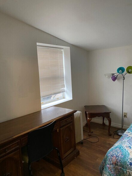 Building Photo - 43 Rogge St