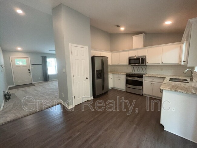 Building Photo - 3321 Meghans Way