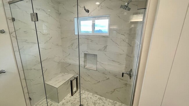 Building Photo - FULLY FURNISHED, STUNNING, BRAND NEW CONST...