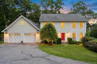 Building Photo - 131 Ice Pond Rd