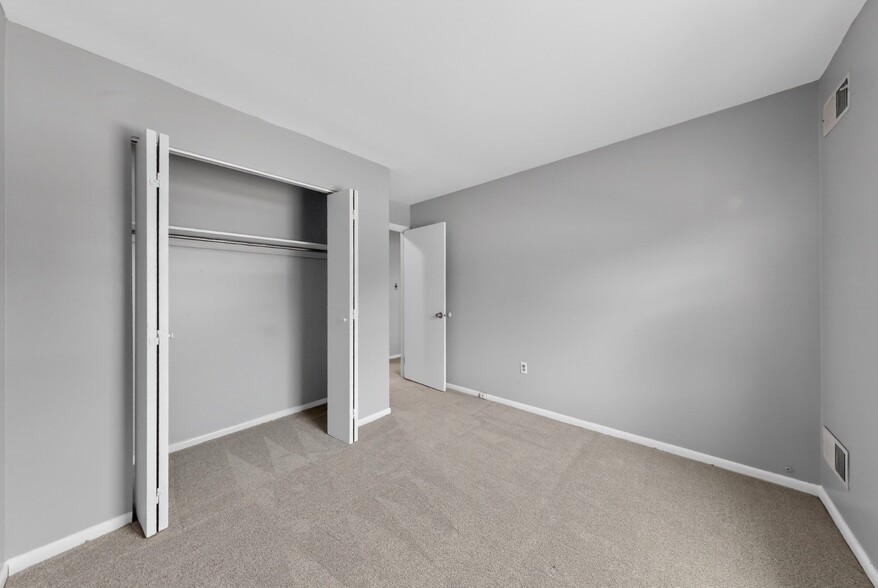 Building Photo - 31 N Skyward Dr