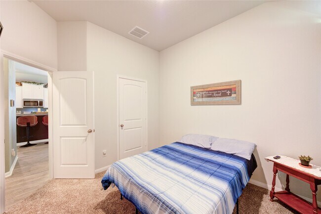 Building Photo - 742 Brown Rd