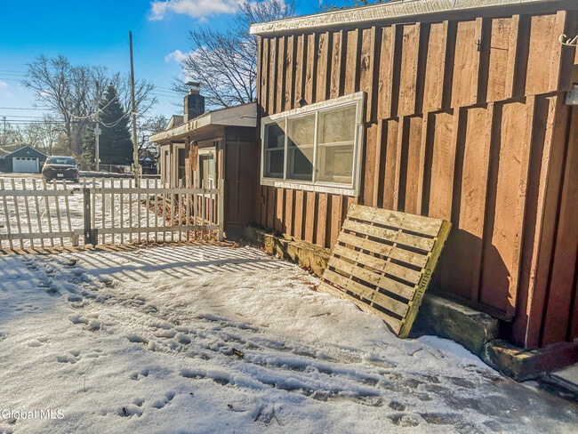 Building Photo - 196 Luzerne Rd