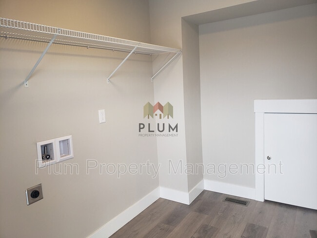 Building Photo - 4724 Giada Dr