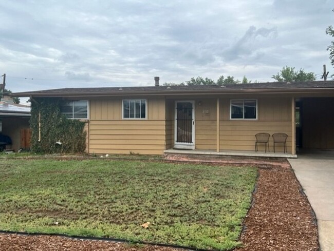 Primary Photo - Cute 3 BR 1 bath home with large fenced ya...