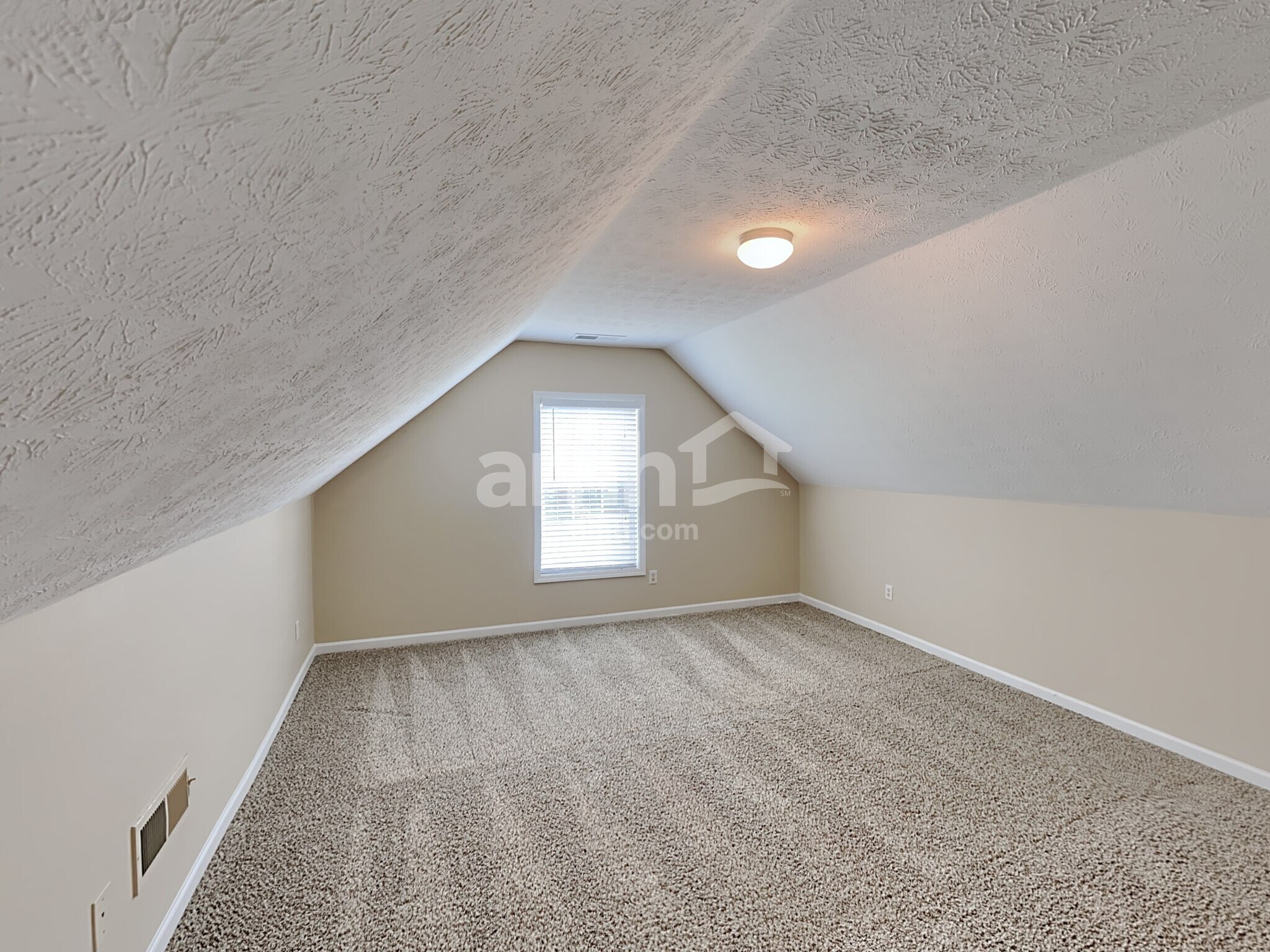 Building Photo - 119 Overlook Ct