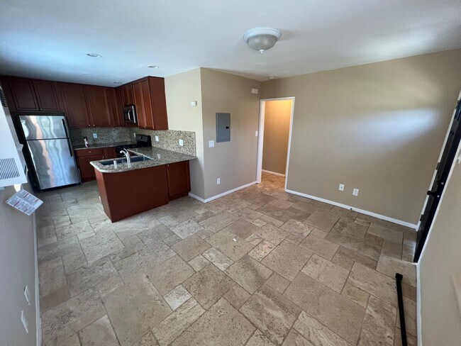 Building Photo - Gorgeous Unit in Imperial Beach!