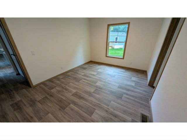 Building Photo - 156 Lynn Ln
