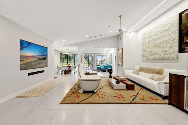 Building Photo - 7430 Victory Ln