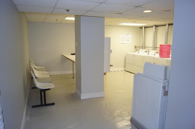 Building Photo - 42 Strathmore Rd