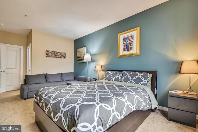 Building Photo - 2007 Clipper Park Rd