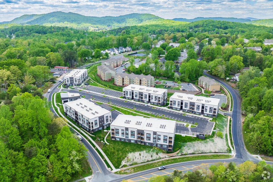 5 Row - Aerial - 5 Row Apartments