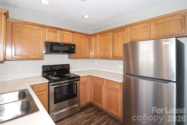 Building Photo - 771 Rebecca Jane Dr