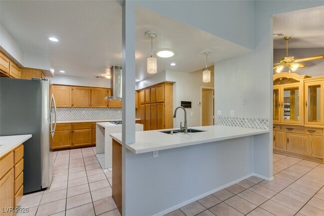 Building Photo - 224 Garfield Dr