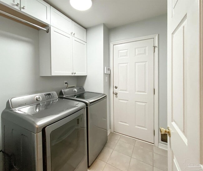 Building Photo - 9678 Westgate Cir