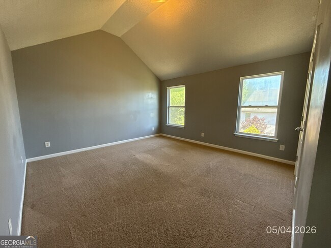 Building Photo - 1002 Odelle Cir