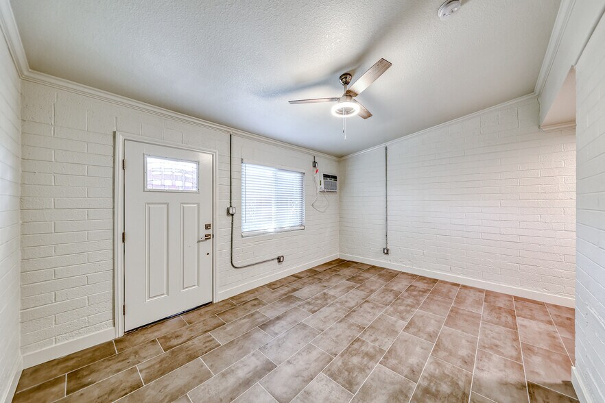Building Photo - 310 S Maryland Pky