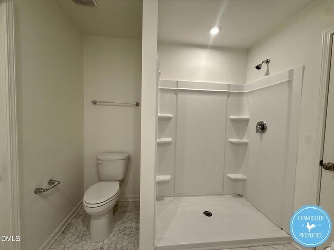 Building Photo - 49 Suhani Ln