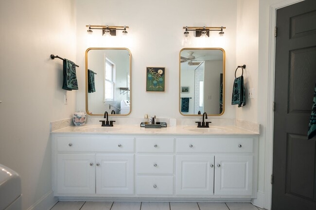 Building Photo - 119 Fortson Cir