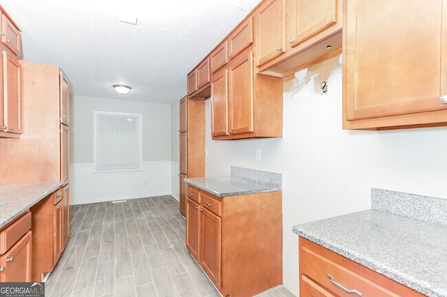 Building Photo - 246 Timber Lake Cir