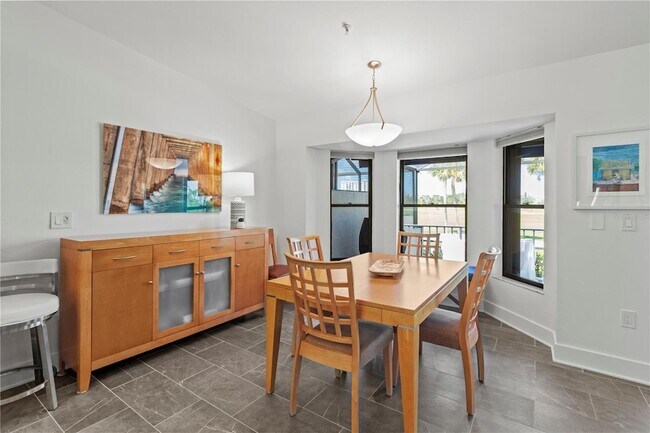 Building Photo - 2377 Harbour Oaks Dr