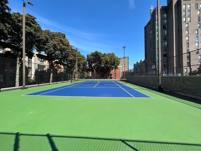 Building Photo - 44 Washington St