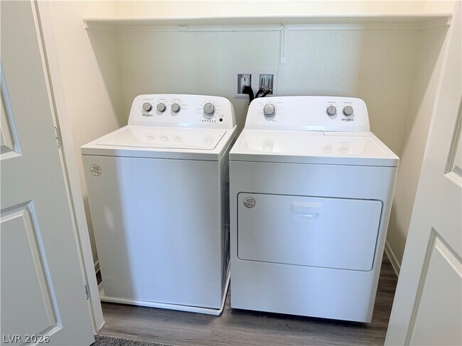 Building Photo - 9332 Serene Hbr St