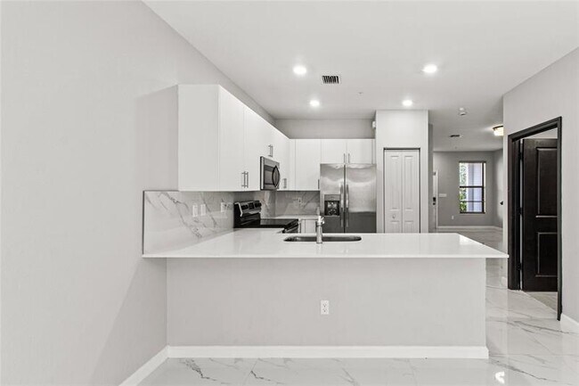 Building Photo - 221 SW 159th Way