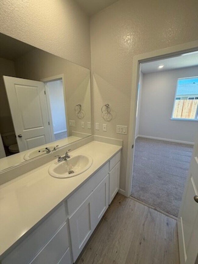 Building Photo - Brand New Single Story Solar All Electric Home in Roseville