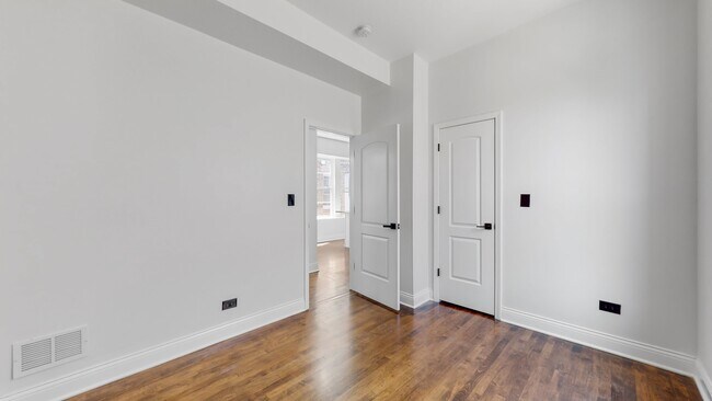 Building Photo - 6227 S Langley Ave